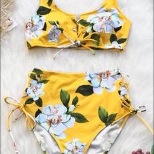 CUPSHE bikini floral set